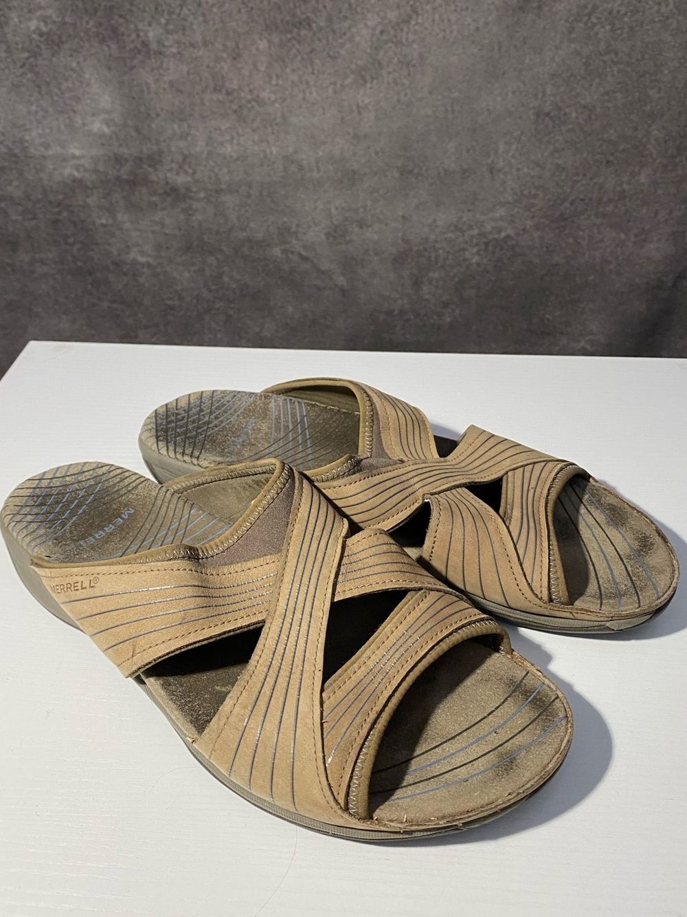 Merrell Women's Cross Strap Slide Sandals Beige Tan Size 10 / Euro 41